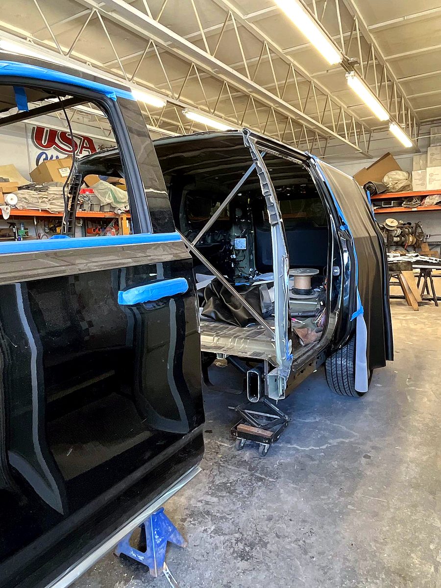 Rear body section opened during the stretch