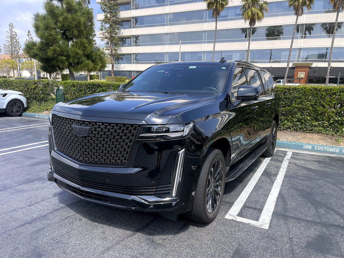 Cadillac Escalade ESV, front view