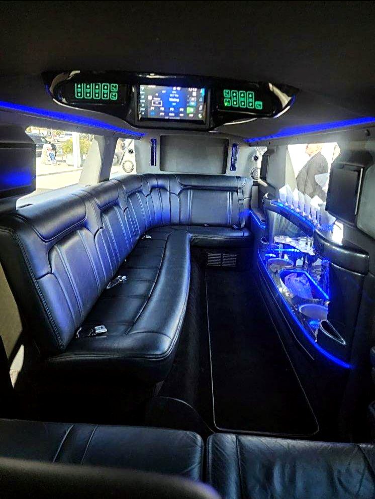 Lincoln MKT stretch interior with blue LED lighting