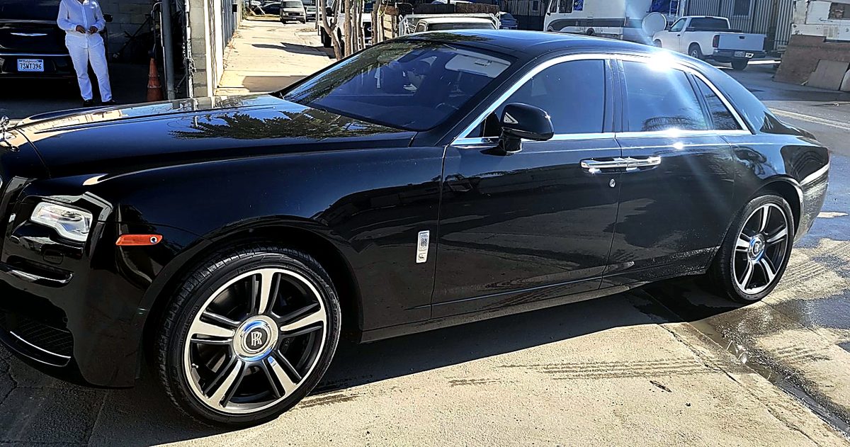 Rolls-Royce Ghost, side profile