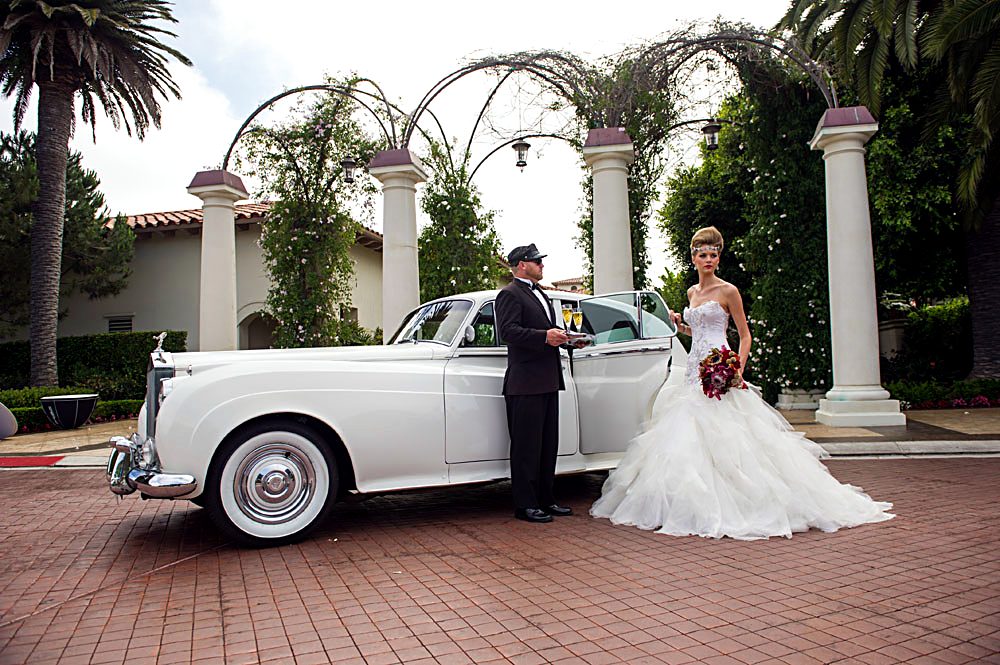1962 Rolls-Royce with wedding couple